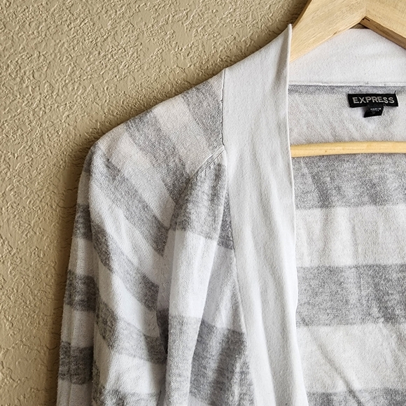 Express Gray and White Striped Knit Cardigan Size M - Picture 2 of 13